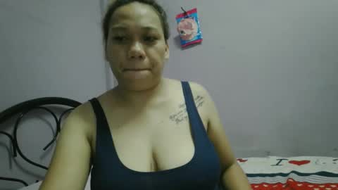 pretty_lyn08 online show from 04-13-26, 03:39