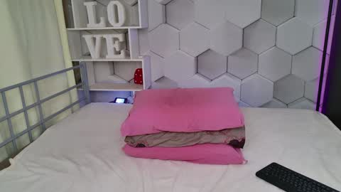 Snapshot of pretty_marta chatting on 12-27-24, 09:50 Pretty Marta online show from 12-27-24, 09:50