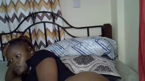 Snapshot of pretty_maya2 chatting on 09-27-25, 05:01 pretty_maya2 online show from 09-27-25, 05:01