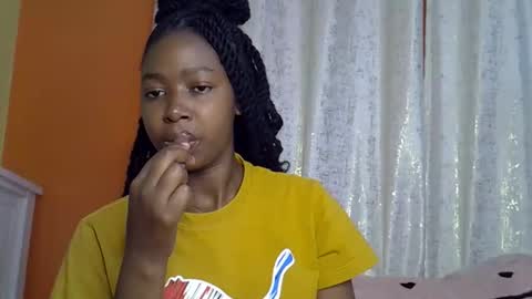 Snapshot of pretty_petite24 chatting on 05-27-26, 12:24 pretty_petite24 online show from 05-27-26, 12:24
