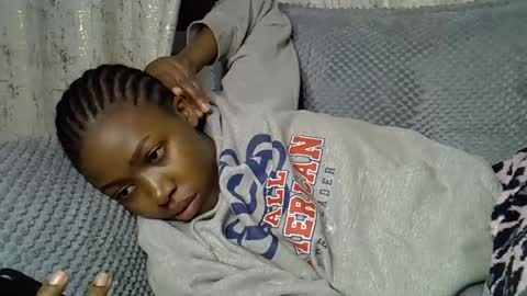 pretty_petite24 online show from 07-06-26, 06:32