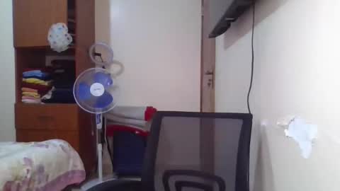 pretty_shila online show from 04-25-26, 05:21