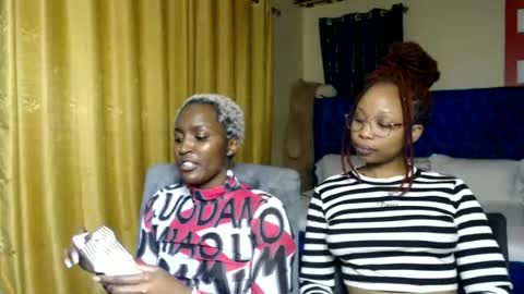 Snapshot of pretty_soniah chatting on 06-25-26, 09:19 soniah online show from 06-25-26, 09:19
