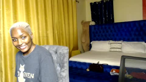 Snapshot of pretty_soniah chatting on 07-17-26, 04:23 soniah online show from 07-17-26, 04:23