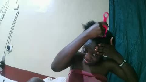 pretty_tiffany1 online show from 03-12-26, 09:26