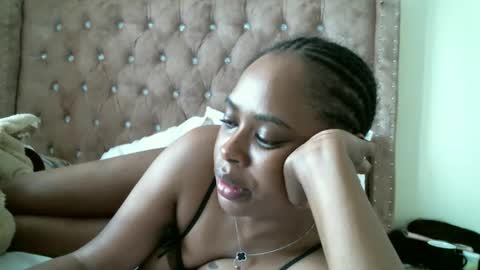Snapshot of pretty_zii chatting on 09-16-25, 11:55 zii online show from 09-16-25, 11:55