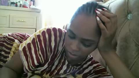 Snapshot of pretty_zii chatting on 09-21-25, 02:29 zii online show from 09-21-25, 02:29