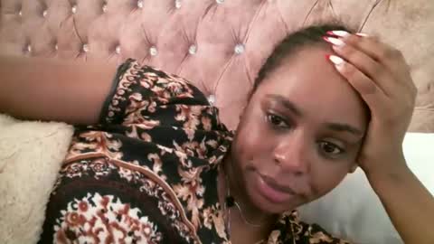 Snapshot of pretty_zii chatting on 09-29-25, 04:28 zii online show from 09-29-25, 04:28
