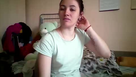 Bella online show from 04-16-26, 08:26