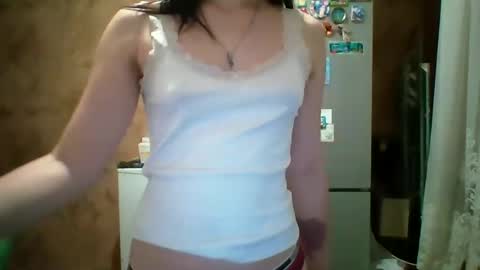 Bella online show from 05-18-26, 08:47