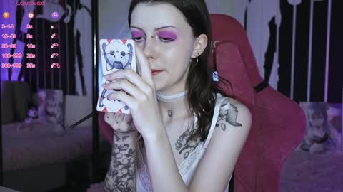 Violet online show from 02-08-25, 11:02