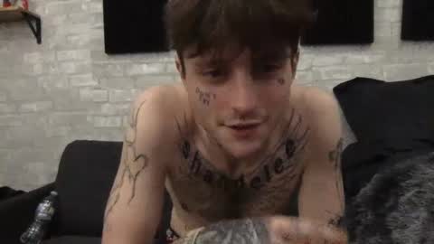 pretty boy online show from 12-28-24, 07:44