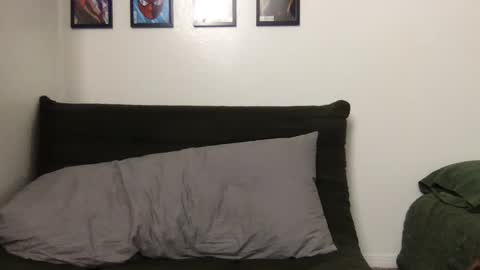 pretty boy online show from 10-04-25, 03:37