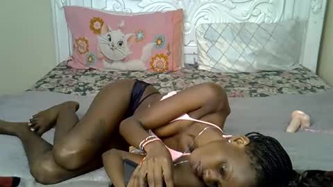 Snapshot of prettybunnny chatting on 10-28-25, 03:14 Bunny online show from 10-28-25, 03:14