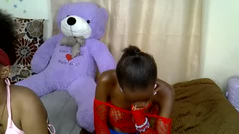 Snapshot of prettybunnny chatting on 11-21-25, 12:54 Bunny online show from 11-21-25, 12:54