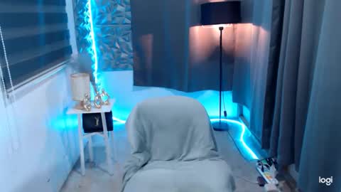 Snapshot of prettycumnotes69 chatting on 12-27-24, 08:56 ASHLEY online show from 12-27-24, 08:56