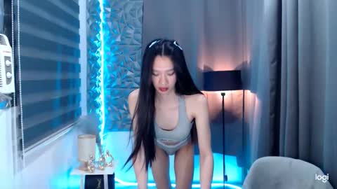 Snapshot of prettycumnotes69 chatting on 12-28-24, 06:28 ASHLEY online show from 12-28-24, 06:28