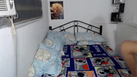 Snapshot of prettycumnotes69 chatting on 09-22-25, 08:38 ASHLEY online show from 09-22-25, 08:38