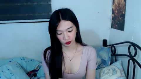 Snapshot of prettycumnotes69 chatting on 12-17-25, 03:18 ASHLEY online show from 12-17-25, 03:18