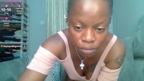 Snapshot of prettyela chatting on 09-18-25, 12:12 PrettyEla online show from 09-18-25, 12:12