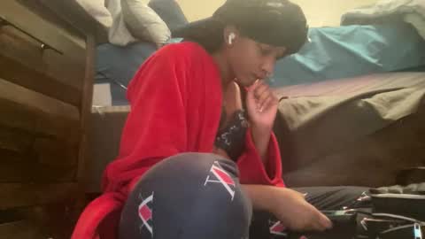 prettyfacefemale online show from 04-22-26, 06:53