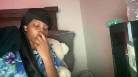 Snapshot of prettyfacefemale chatting on 06-10-26, 08:13 prettyfacefemale online show from 06-10-26, 08:13
