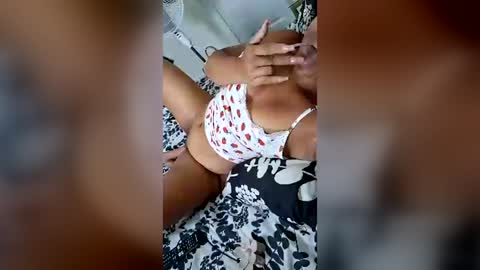Snapshot of prettyini chatting on 08-01-26, 05:23 prettyini online show from 08-01-26, 05:23