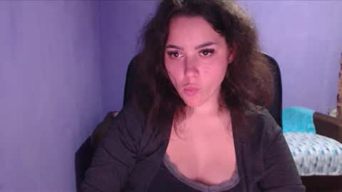 prettyjulliette online show from 01-22-25, 06:41