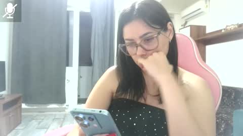 prettyjulliette online show from 06-01-26, 10:11