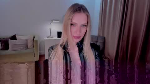 Eva online show from 02-20-25, 10:04