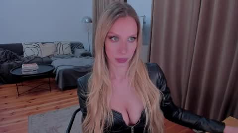 Eva online show from 05-14-26, 11:22