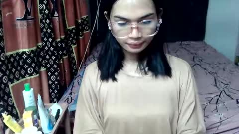 Snapshot of prettykhelcy chatting on 05-17-26, 10:55 prettykhelcy online show from 05-17-26, 10:55