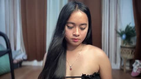 Snapshot of prettylittle_lady chatting on 11-12-25, 11:21 prettylittle_lady online show from 11-12-25, 11:21