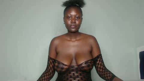 Lizzy online show from 01-14-25, 06:49