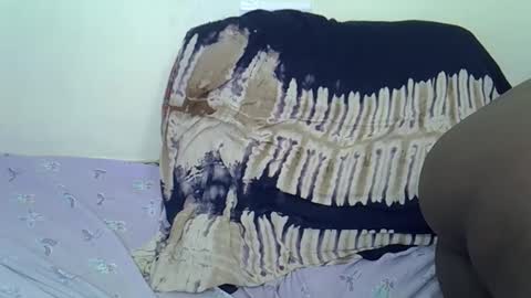 Snapshot of prettyliz30 chatting on 11-13-25, 07:51 LILIAN online show from 11-13-25, 07:51