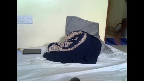 Snapshot of prettyliz30 chatting on 11-20-25, 06:46 LILIAN online show from 11-20-25, 06:46