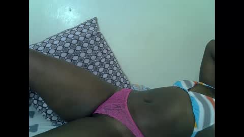 Snapshot of prettyliz30 chatting on 12-17-25, 01:11 LILIAN online show from 12-17-25, 01:11