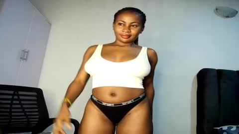 Snapshot of prettylove5 chatting on 06-12-26, 08:57 evelyn online show from 06-12-26, 08:57