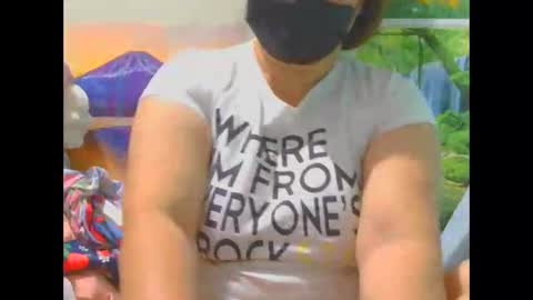 Snapshot of prettynhing chatting on 11-02-25, 01:35 Nhing online show from 11-02-25, 01:35