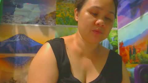 Snapshot of prettynhing chatting on 11-26-25, 01:34 Nhing online show from 11-26-25, 01:34