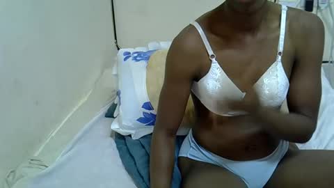 Pretty Queen online show from 11-22-25, 09:52