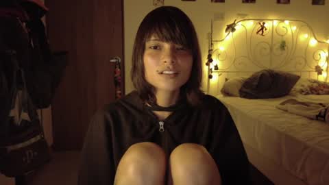 Snapshot of prettyrare chatting on 08-06-26, 12:45 Juli online show from 08-06-26, 12:45