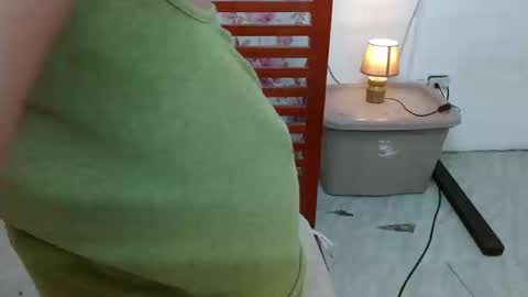 Snapshot of prettyshiela chatting on 09-23-25, 11:57 SHIELA MAE online show from 09-23-25, 11:57