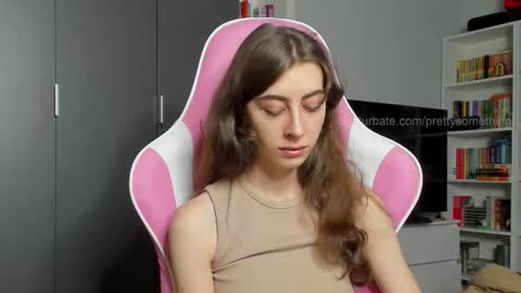 Sophie  next stream will be at Monday  i will wait you guys  online show from 11-14-25, 07:07