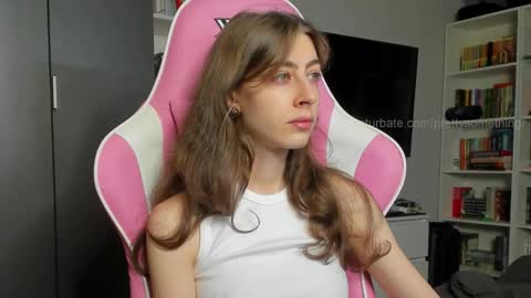 Sophie  next stream will be at Monday  i will wait you guys  online show from 12-04-25, 08:23