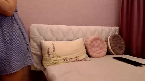 Taya online show from 10-15-25, 06:35