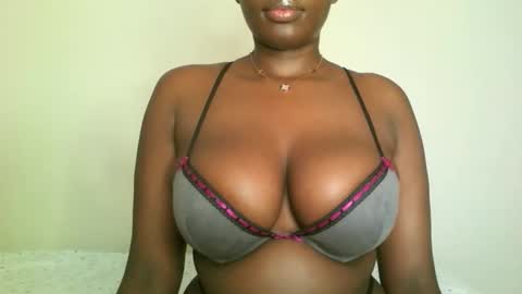 prettyvishy online show from 04-19-26, 07:07