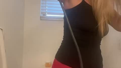 Snapshot of prettyyykittyyy22 chatting on 09-11-25, 01:55 prettyyykittyyy22 online show from 09-11-25, 01:55
