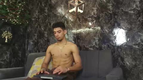 prince_arthur77 online show from 11-22-25, 01:43