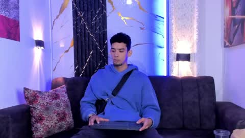 prince_arthur77 online show from 05-08-26, 12:43